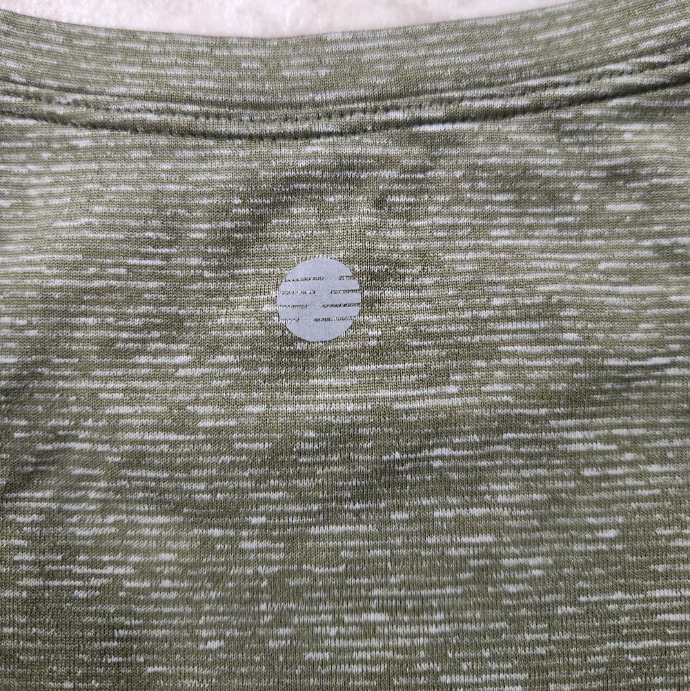 Z By Zella Cropped Athletic Top - Size Medium - Picture 8 of 10